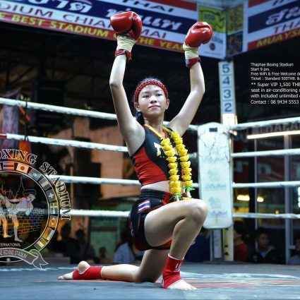 female muay thai